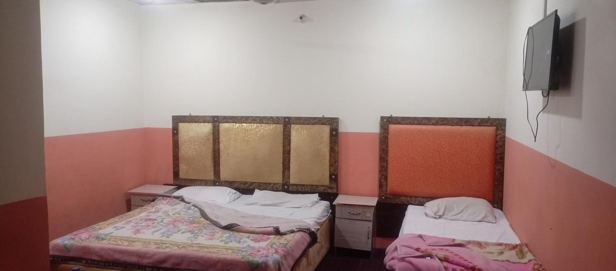 New Pak Royal Hotel Lahore Luaran gambar
