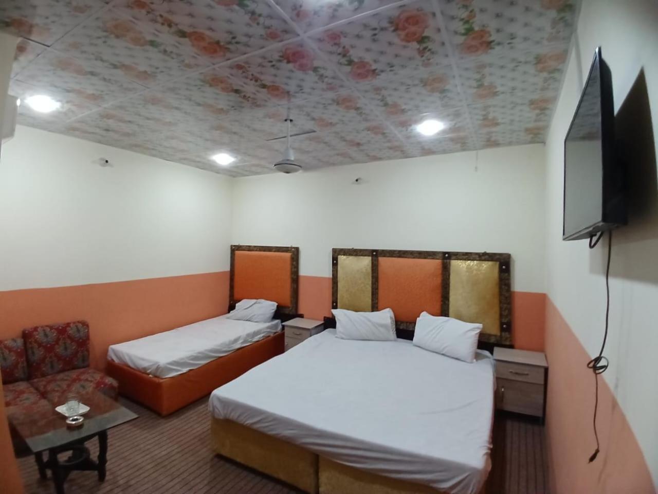 New Pak Royal Hotel Lahore Luaran gambar